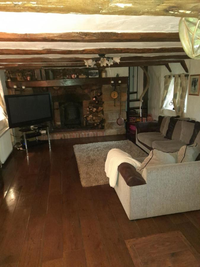 Clarisses Cottage Laragh Eksteriør bilde