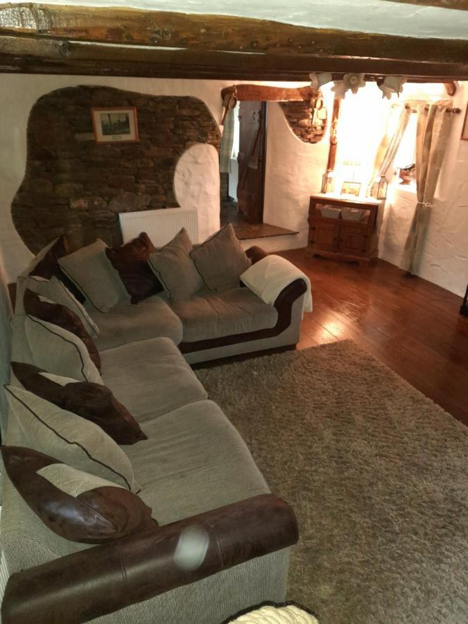 Clarisses Cottage Laragh Eksteriør bilde