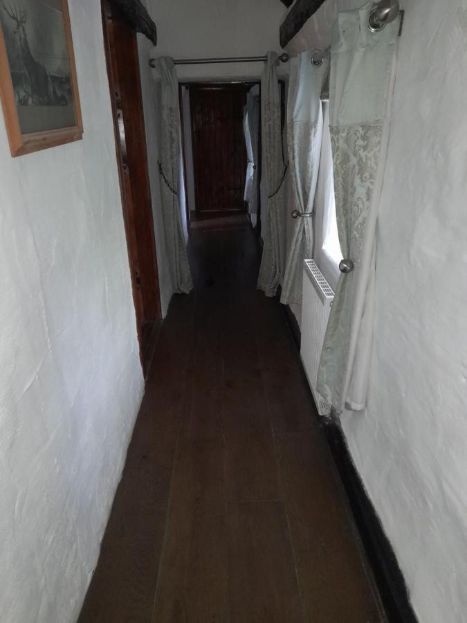 Clarisses Cottage Laragh Eksteriør bilde
