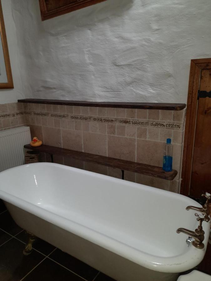 Clarisses Cottage Laragh Eksteriør bilde