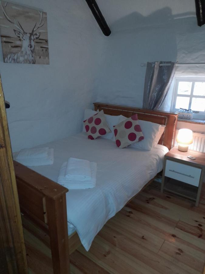 Clarisses Cottage Laragh Eksteriør bilde
